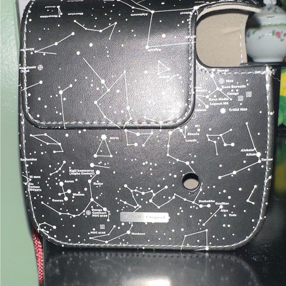 Instax Mini 8 Instant Camera - Raspberry - Picture 6 of 7